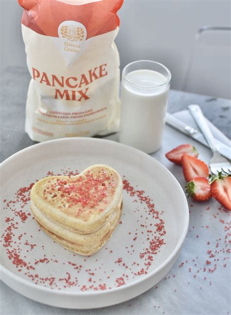 Make These Heart-Shaped Pancakes For Valentine's Day (Win!) - VITA Daily