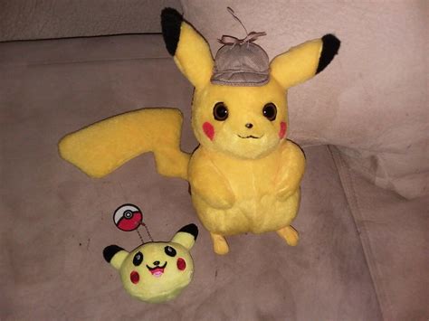 POKÉMON DETECTIVE PIKACHU PLUSH + PIKACHU PLUSH KEYCHAIN | #3648130831