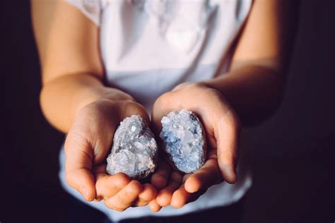 Celestite: Meaning, Properties and Benefits You Should Know