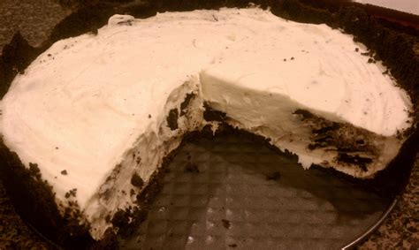 Icebox Oreo Cheesecake