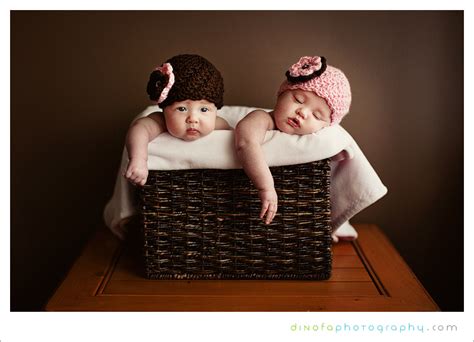 Maternity Photography Ideas: Best Newborn Twin Photography