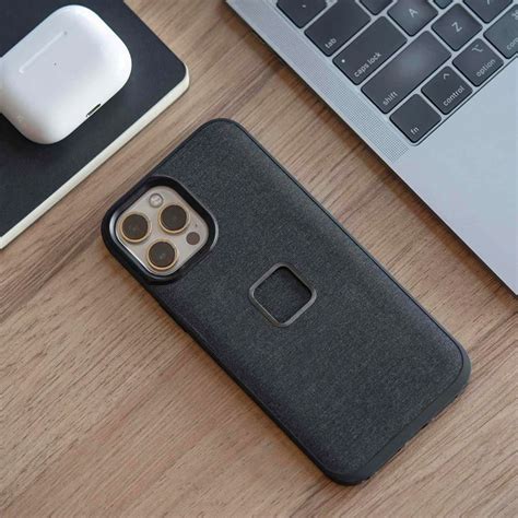 Peak Design Everyday Fabric Case for iPhone, Magsafe-compatible | Damianus