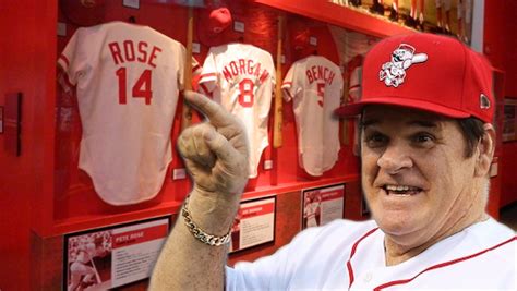 Pete Rose heads to Reds Hall of Fame