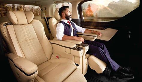 Toyota Vellfire Price, Specs, Review, Pics & Mileage in India