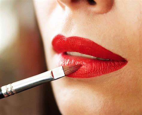 7 Tips To Apply Lipstick Like A Pro! | HerZindagi