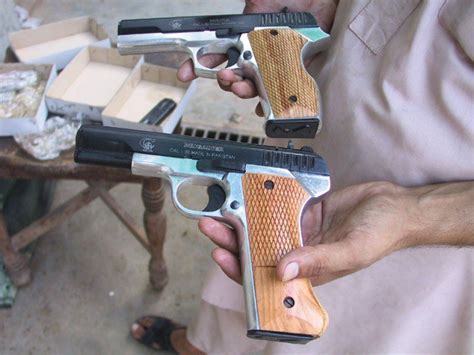 A Visit To Pakistani Gun Market Derra Adam Khel - Pak GUNS - THE KEY TO KNOWLEGE