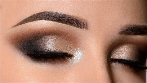 How to Get Smokey Eyes in Just 5 Steps - Flashing File
