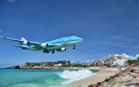 Maho Beach / St Maarten / The Caribbean // World Beach Guide