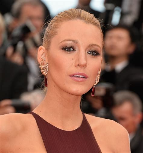 Blake Lively being cute in Cannes - Dia de Beauté