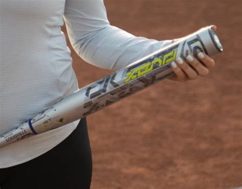 Understanding The Updated Rules For Fastpitch Softball Bats