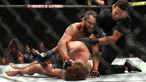 Jorge Masvidal Scored Historic Flying Knee KO at UFC 239 | Heavy.com