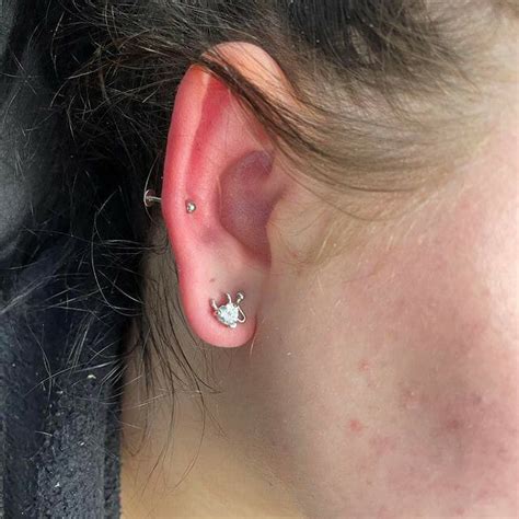 12+ Coolest Auricle Piercing Ideas That Will Leave You Mesmerized ...