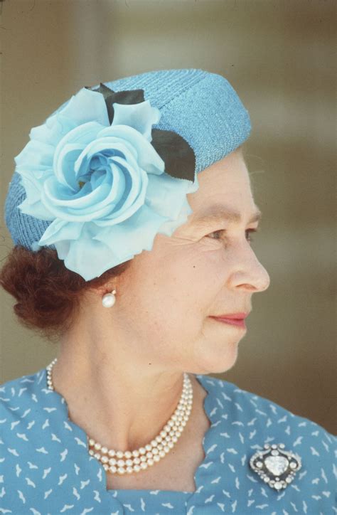 Queen Elizabeth's most incredible brooches—12 most valuable | Woman & Home