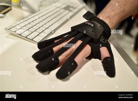 BeBop Sensors Forte Data Gloves haptic gloves made from smart fabric being used to play piano ...