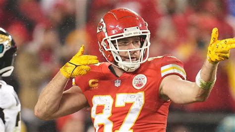 Chiefs' Kelce breaks multiple playoff records | Yardbarker