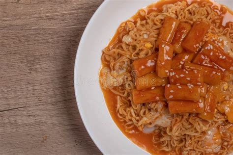 Spicy Korean Food Tteokbokki Instant Noodles Stock Image - Image of boil, ramyeon: 259410829