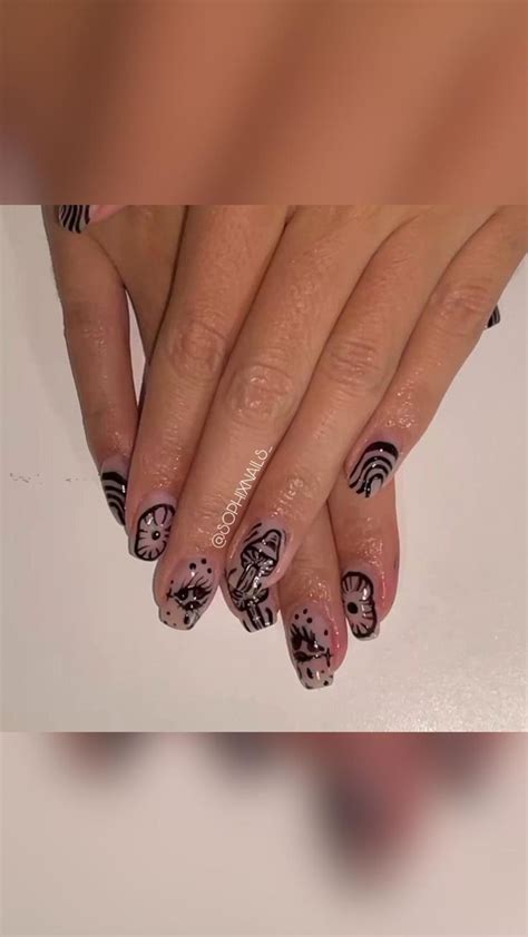 Fun black line art nail design inspiration/ideas | Nail designs, Nail design inspiration, Nail art