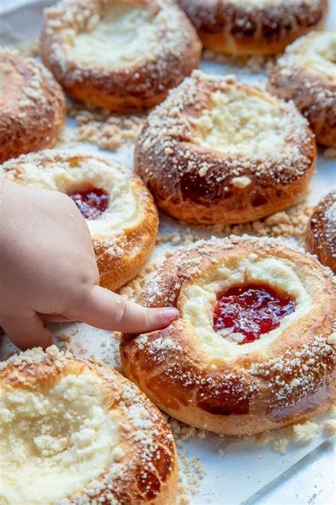 This is one of my favorite breakfast pastries of all time! Every bite ...