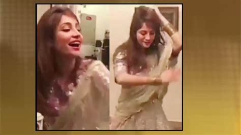 Pakistani Actress Neelam Muneer Dance Video Viral | Neelam Muneer Dance ...