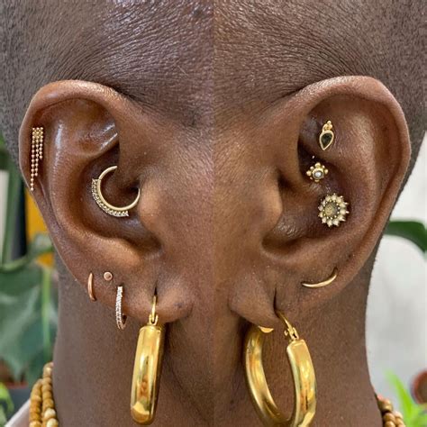 The Piercings Trends of the 2000s Are Returning With a Vengeance in 2022 — See Photos | Allure