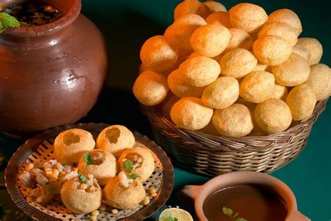 Receta de Pani Puri. Aperitivo de la gastronomía india.