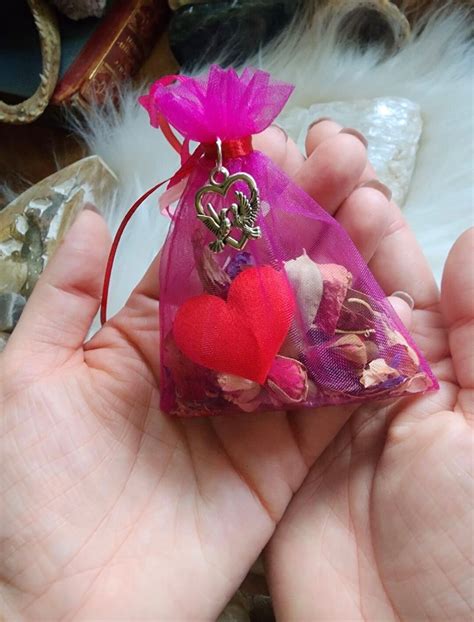 Sex and Passion Mojo Gris Gris Bag. Made by Audra of Lifespiritssocietyofmagick.com With Hoodoo ...
