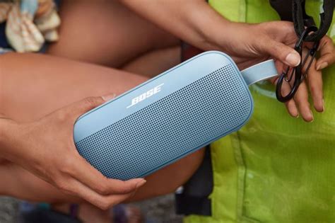 Bose SoundLink Flex is a waterproof speaker that knows what’s up ...