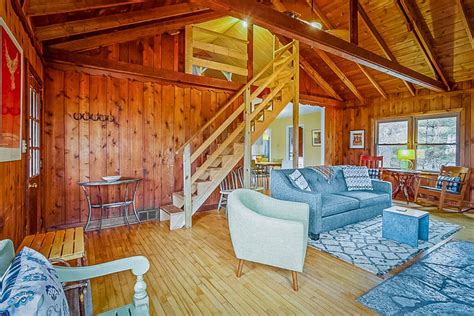 13 Cabins for Rent in Indiana: Cozy Cottages + Log Cabin Rentals in IN