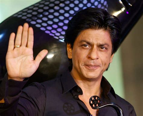 Bollywood star Shah Rukh Khan jokes he will wear mask to sneak into banned stadium | CTV News