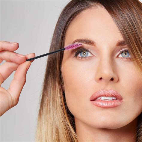 200 Disposable Mascara Wand Eyebrow Brushes Spooly Applicator for Eyelash Extension Makeup Kits
