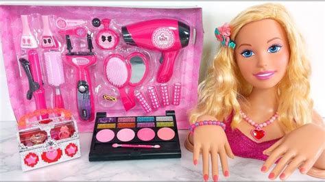 Effektives Barbie Make-up, das Sie wissen müssen - Suzy's Fashion | Barbie makeup set, Barbie ...