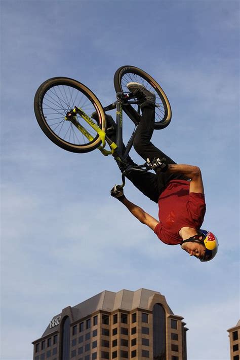 Incredible Mountain Bike Stunts and Tricks | icezen | Ciclismo