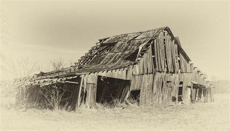 Decaying Barn Free Stock Photo - Public Domain Pictures