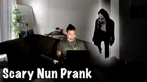 SCARY "NUN PRANK" ON BOYFRIEND !!! - YouTube