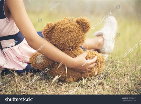 3,659 Teddy bear hands up Images, Stock Photos & Vectors | Shutterstock