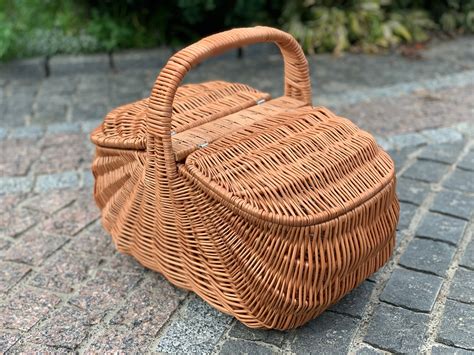 Vintage large wicker picnic basket - campestre.al.gov.br