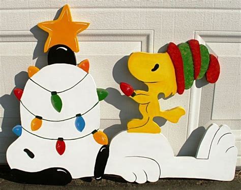 snoopy yard art patterns | Christmas Peanuts Characters Yard ...