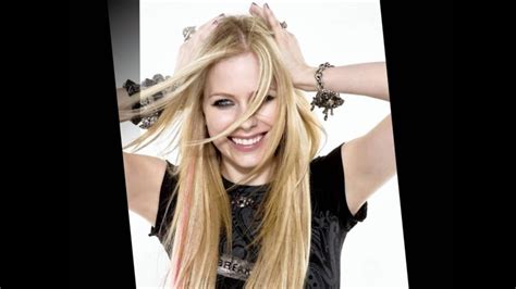 Avril Lavigne- Smile + Lyrics (HD) - YouTube