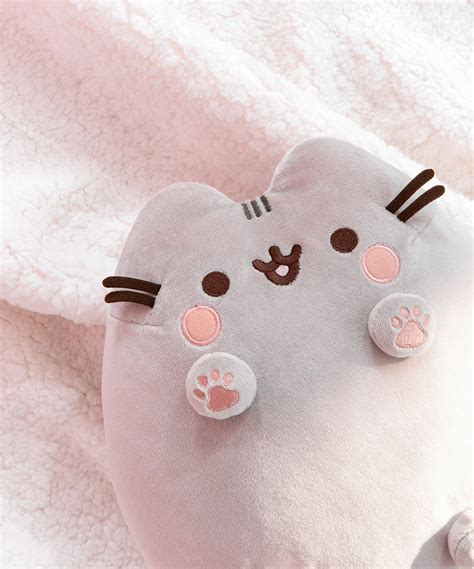 Plush & Collectibles – Pusheen Shop