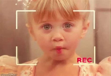 Kissy Face GIF - FullHouse MichelleTanner OlsenTwins - Discover & Share ...