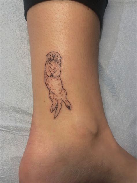 sea otter tattoo | Otter tattoo, Tattoos, Small animal tattoos