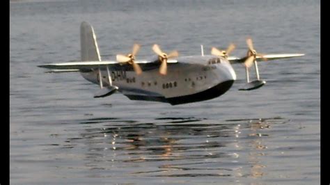 Empire flyingboat , low and slow - YouTube