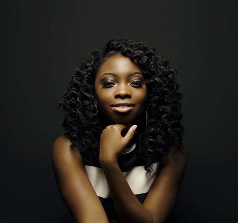 Simone | Singer Pianist London | Alive Network