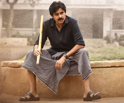 Photos: Pawan Kalyan as Bheemla Nayak Stills - TeluguBulletin.com