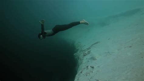 Freediver Dares To Indulge In Exploring The World's Second Deepest ...