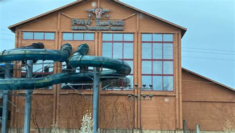 Columbus: See Inside The Abandoned Fort Rapids Indoor Waterpark