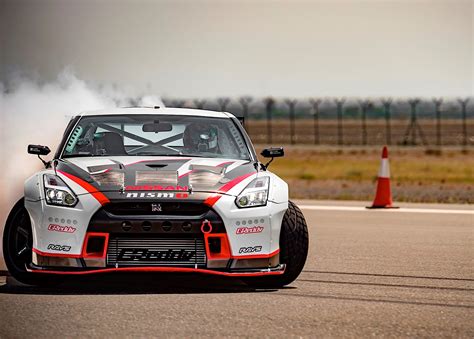 Nissan GT-R Breaks World Record for Fastest Drift, Performs One at over 300 km/h - autoevolution