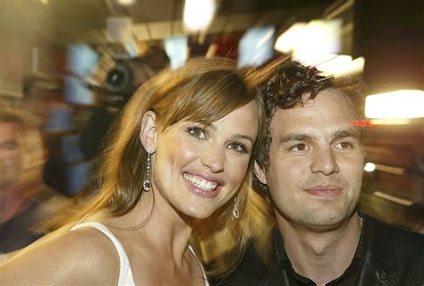 Jennifer Garner and Mark Ruffalo Celebrate 'The Adam Project' With '13 Going on 30' Razzles, 13 ...