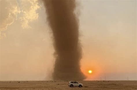 ILoveQatar.net | Is it a gustnado or a tornado that hit Al Ghuwayriyah?