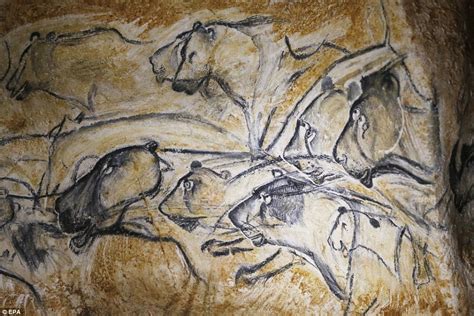 The Fine Cave Paintings of Chauvet-Pont-d'Arc Cave | Amusing Planet